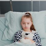 האם כדאי לרכוש ביטוח מחלות קשות לילדים?